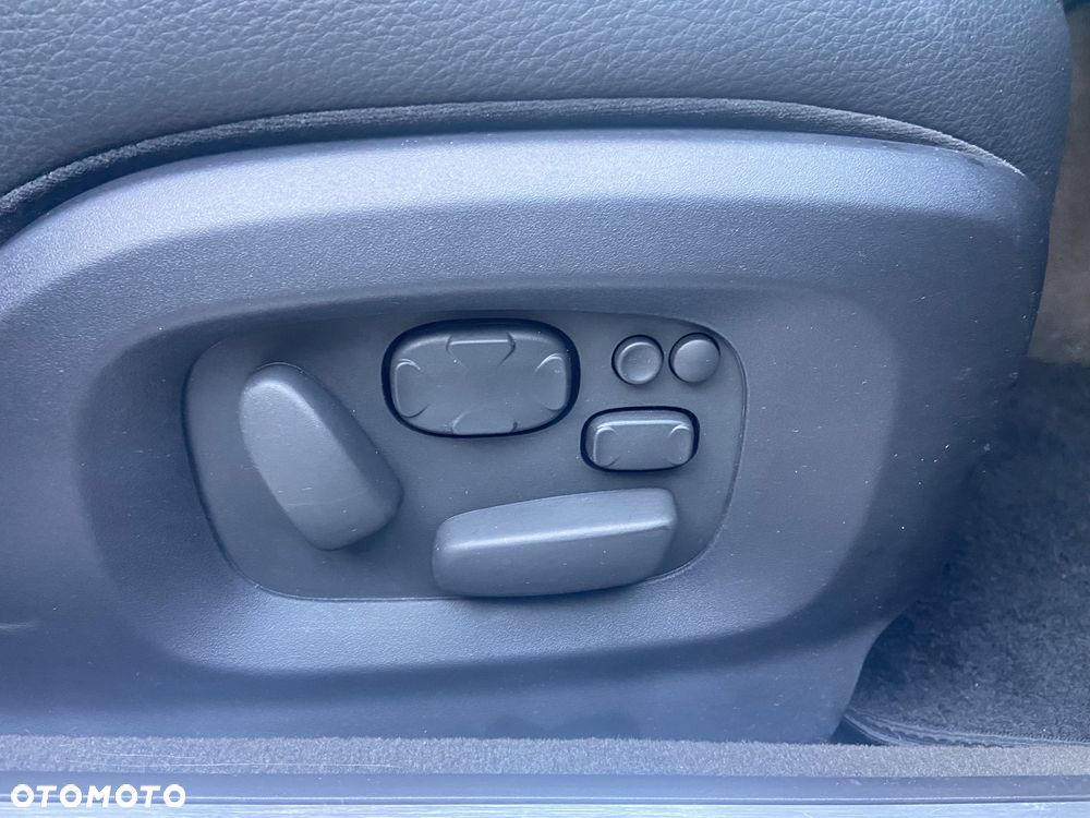 Jaguar XF 2.2 D Luxury - 17