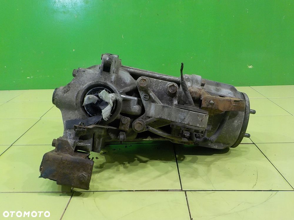 CITROEN C-CROSSER 2.2 HDI 09r 5D dyfer most tyl 2.352 T01GS1849 - 3