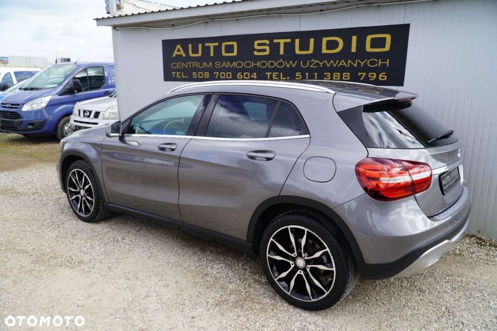 Mercedes-Benz GLA 200 7G-DCT Urban - 32
