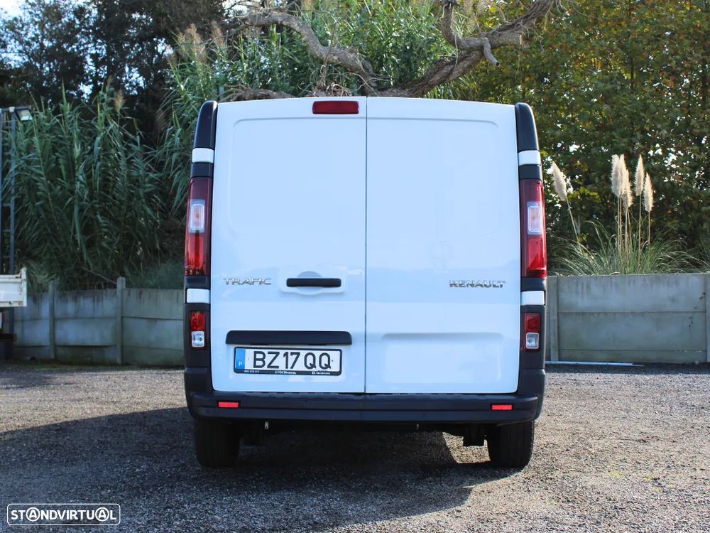 Renault Trafic 2.0 TDCI com IVA - 6
