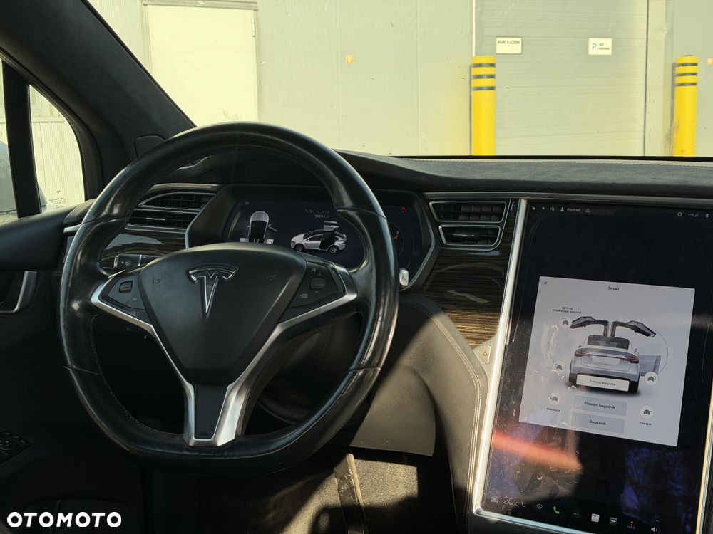 Tesla Model X Long Range Plus - 12