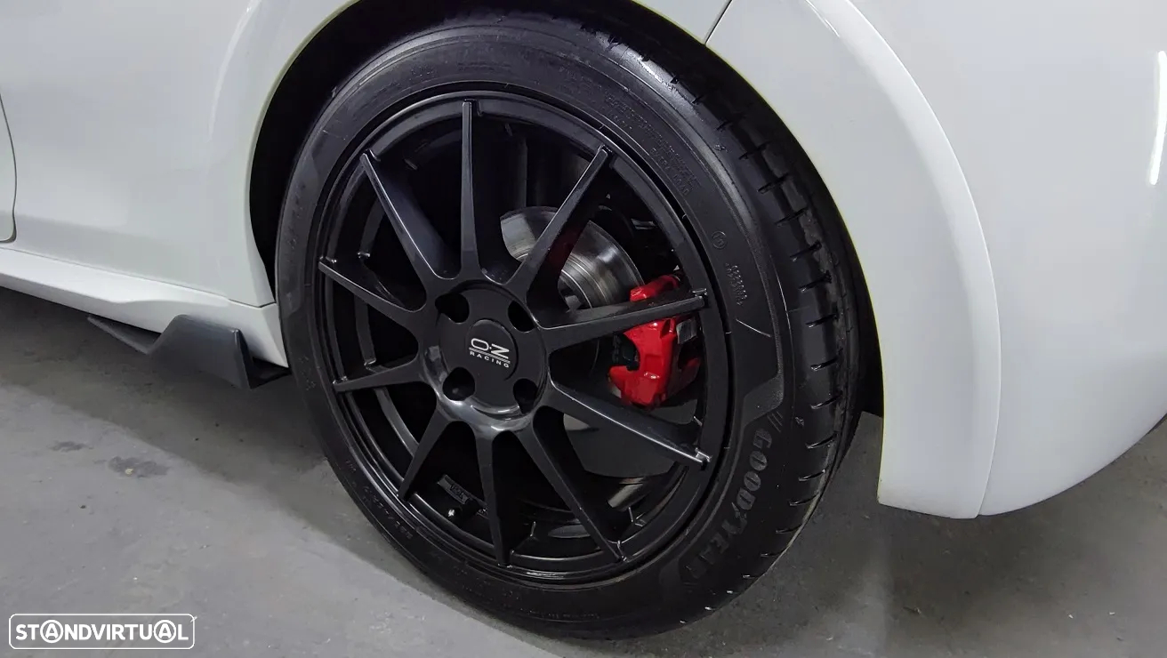 Peugeot 208 GTI 200 THP - 18