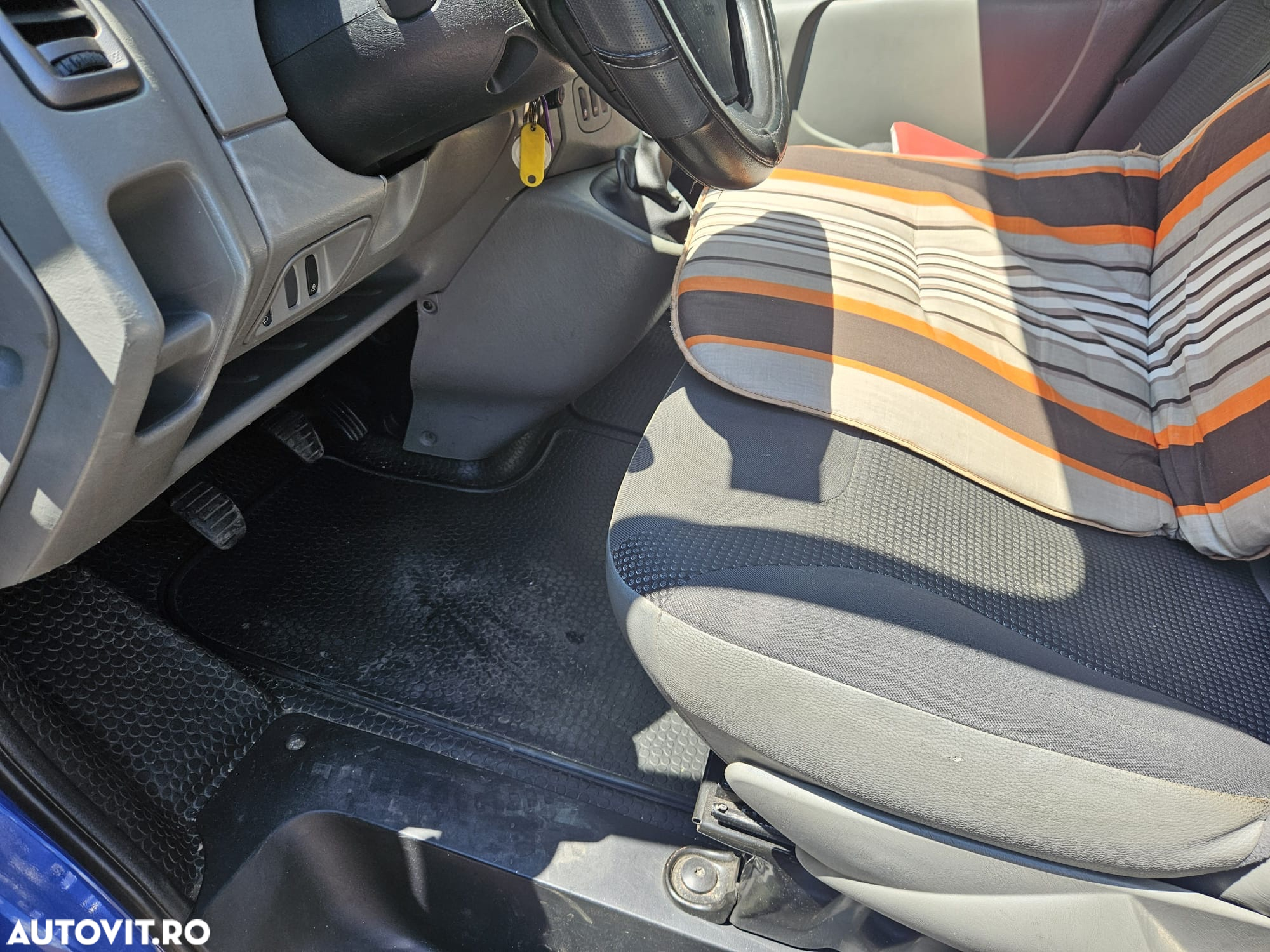 Opel Vivaro 2.5 CDTI L2H1 - 8