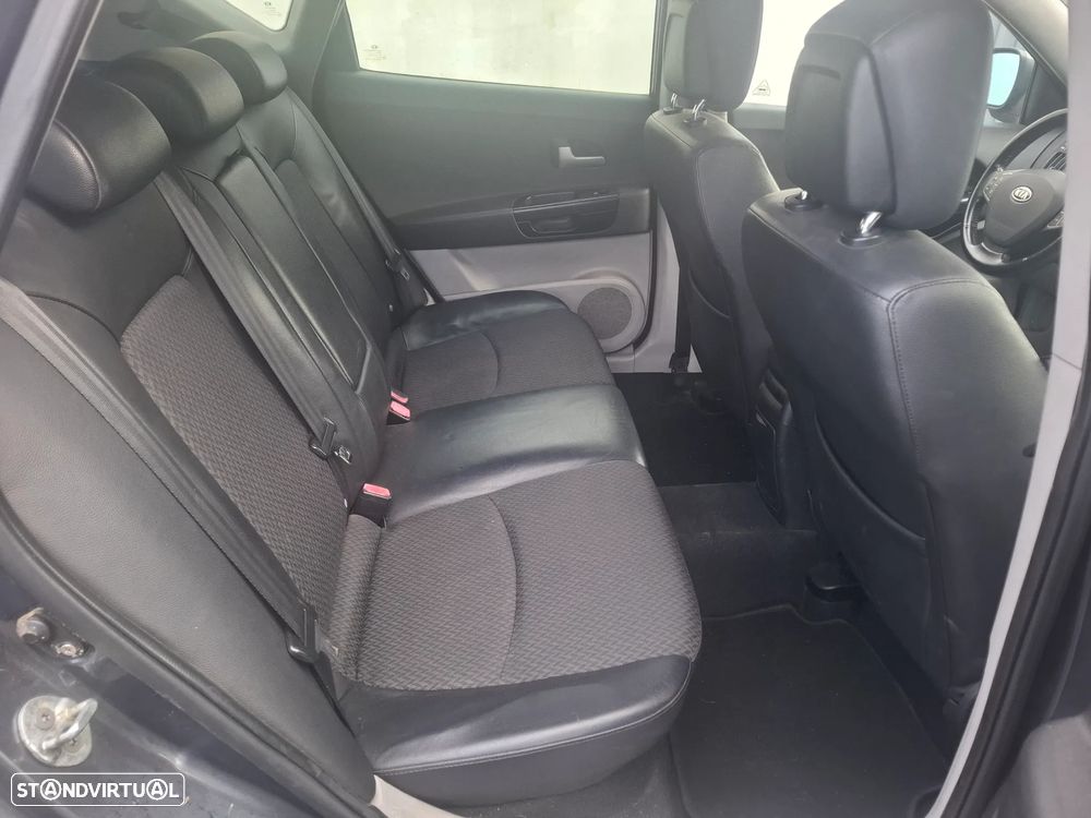 Kia Ceed SW 1.6 CRDi EX - 6