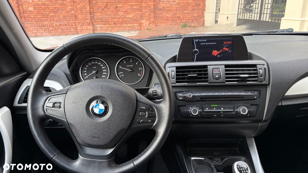BMW Seria 1 116d EfficientDynamics - 11