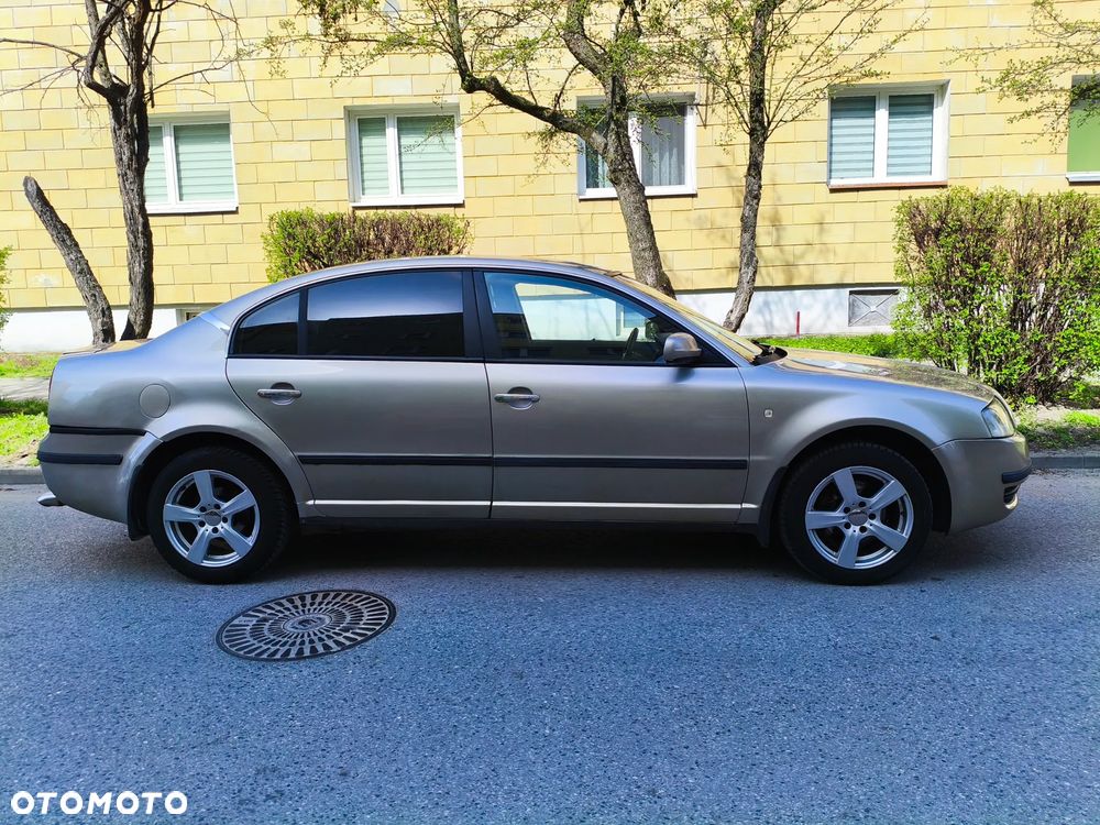 Skoda Superb 1.9 TDI Platinum - 4