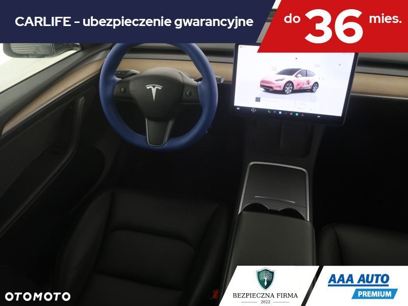 Tesla Model Y - 9