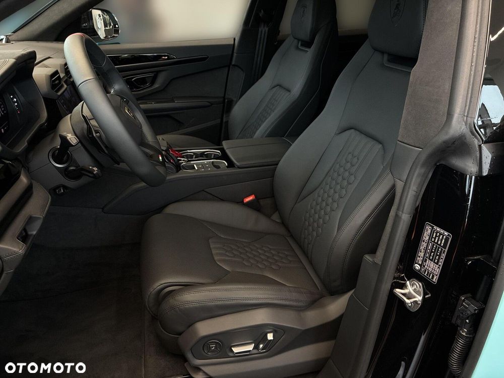 Lamborghini Urus - 16