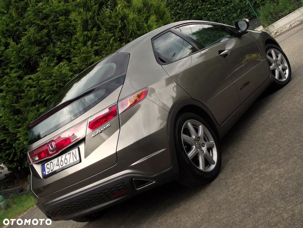 Honda Civic 1.8 Executive - 30