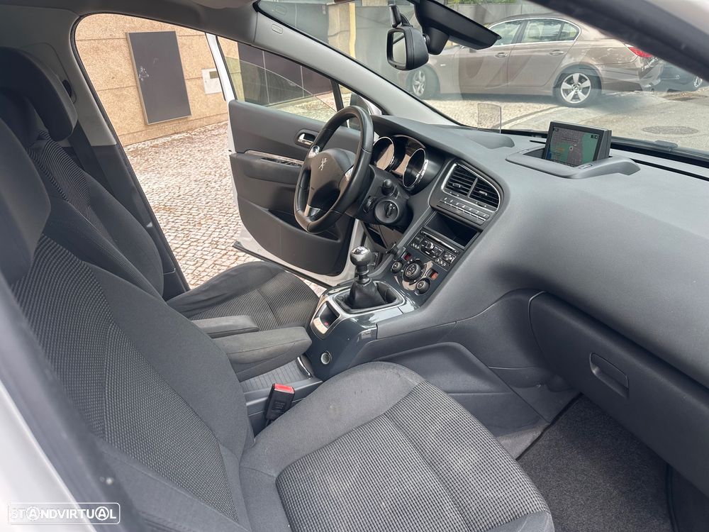 Peugeot 5008 1.6 BlueHDi Allure - 25