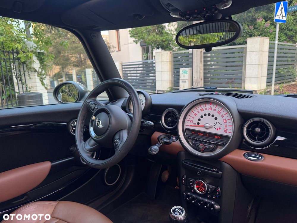 MINI Cooper 50 Mayfair - 23