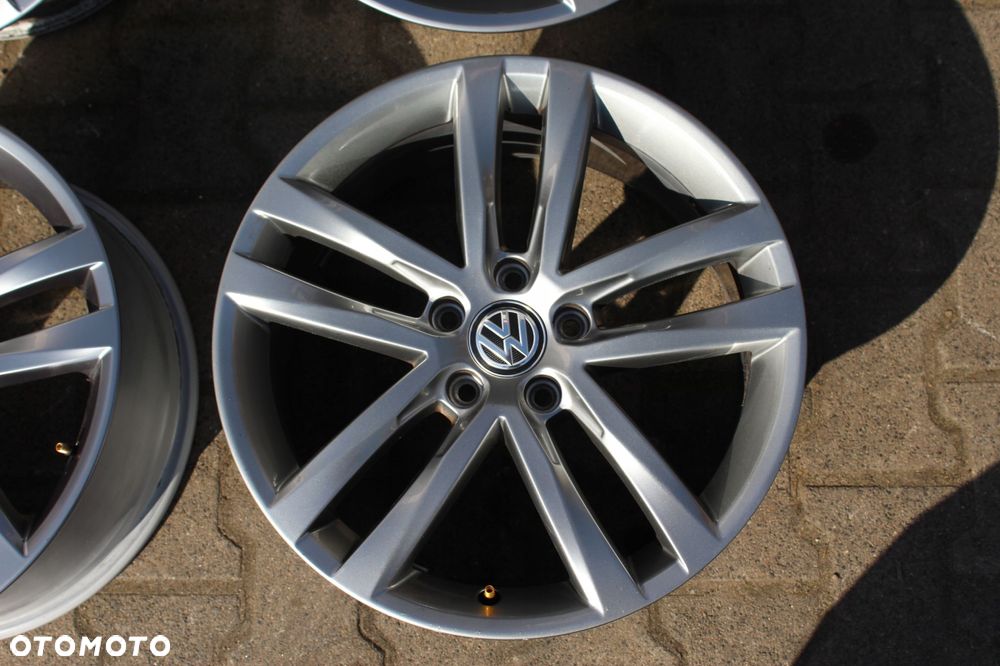oryg vw golf vii 5g0 18cali 5x112 et51 7,5j - 1