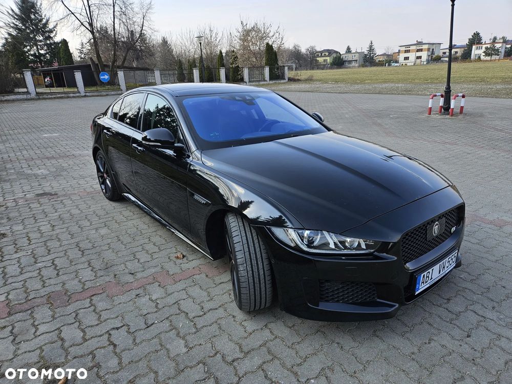 Jaguar XE S - 6