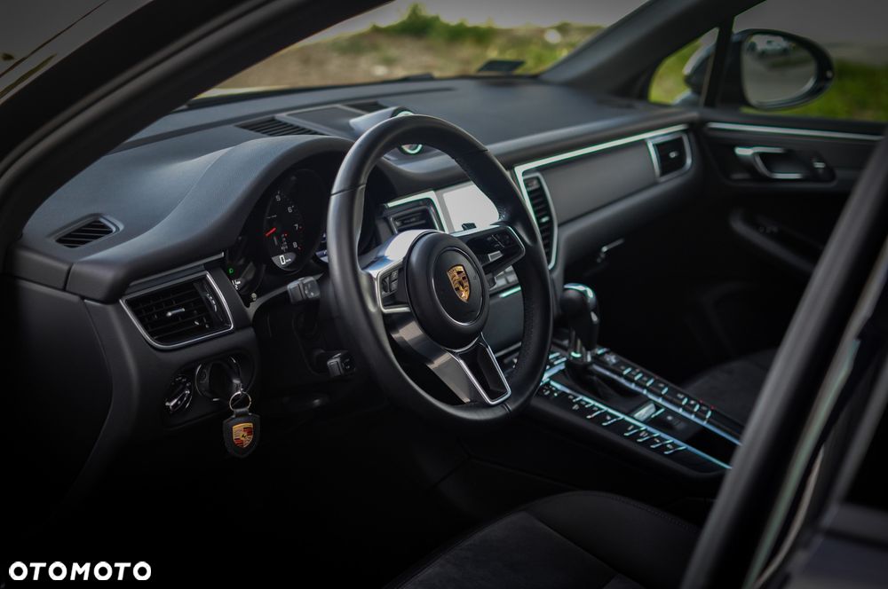 Porsche Macan Standard - 15