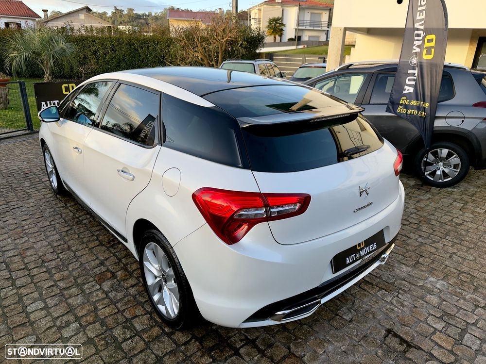 Citroën DS5 e-HDi 115 EGS6 SoChic - 21