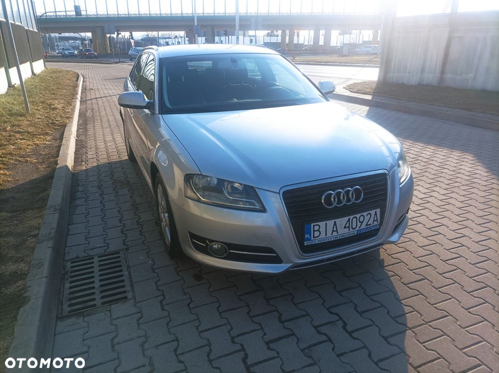Audi A3 Sportback 1.6 TDI DPF Attraction - 2