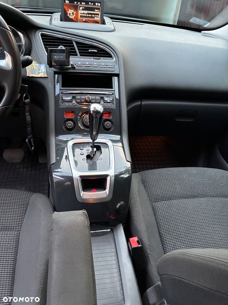 Peugeot 5008 - 5