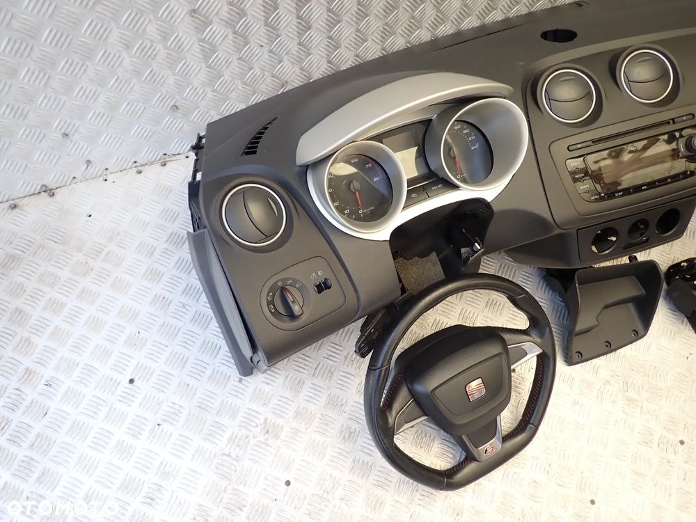 KOKPIT DESKA ROZDIELCZA SEAT IBIZA III FR , WERSJA 3 DRZWIOWA  Z KIEROWNICĄ - 2