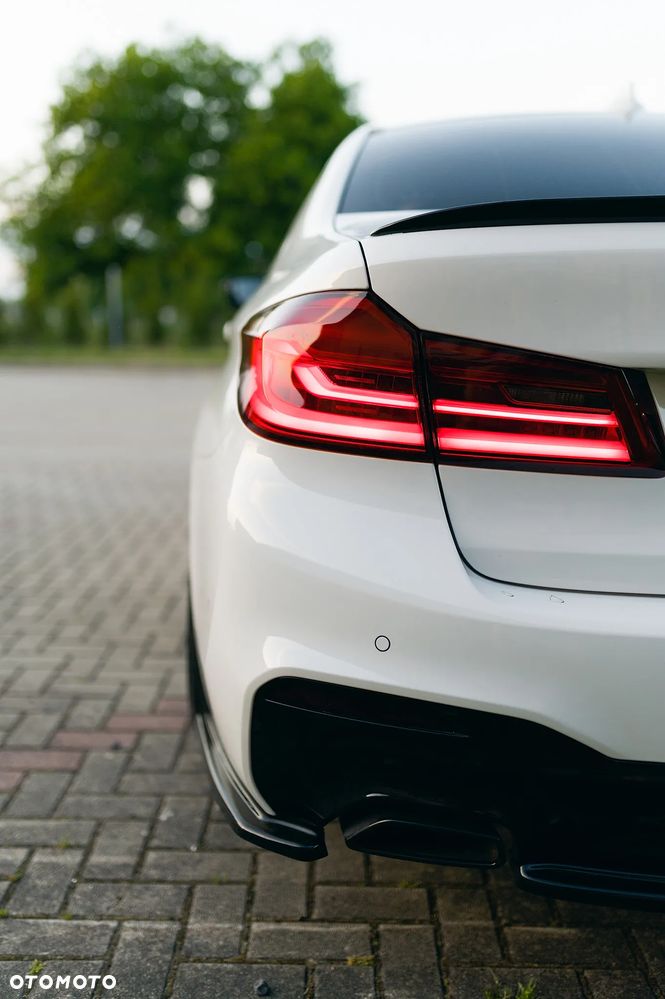BMW Seria 5 520d xDrive M Sport Edition - 8
