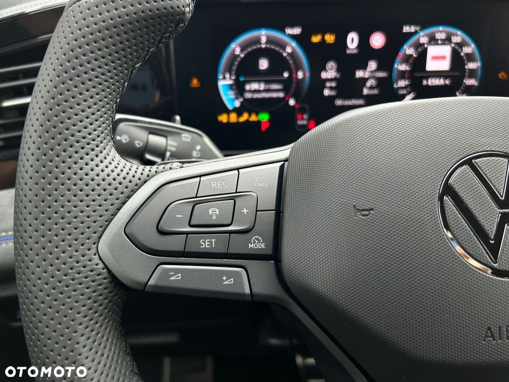 Volkswagen Tiguan - 15