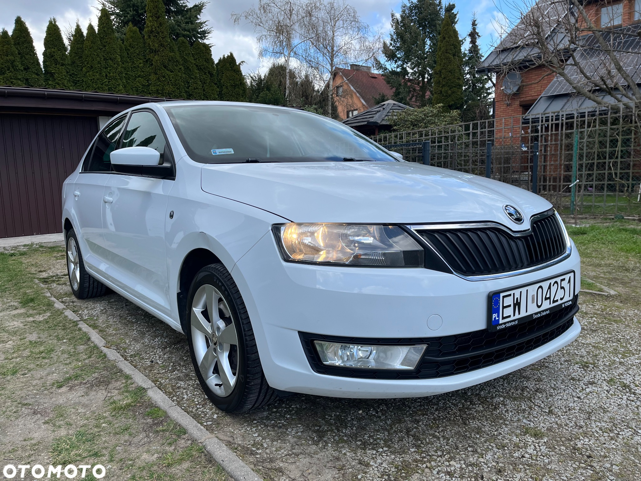 Skoda RAPID 1.2 TSI Style Plus - 24