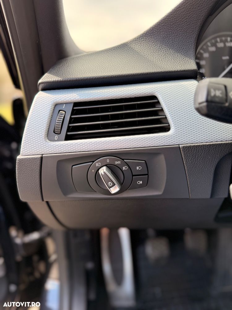 BMW Seria 3 320d xDrive DPF - 17