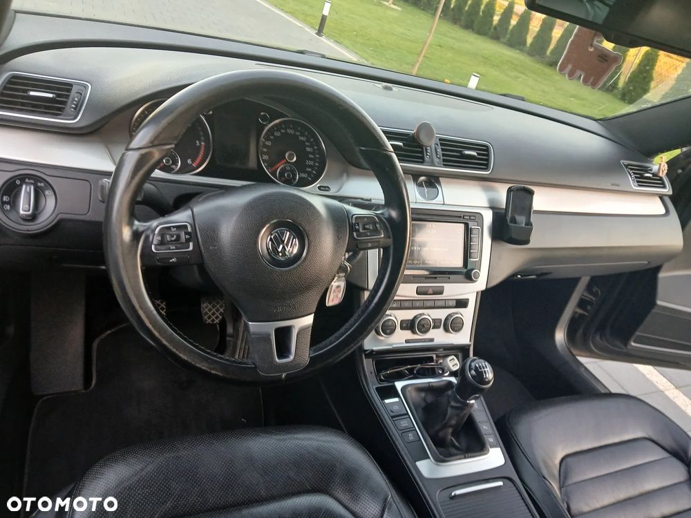 Volkswagen Passat - 5