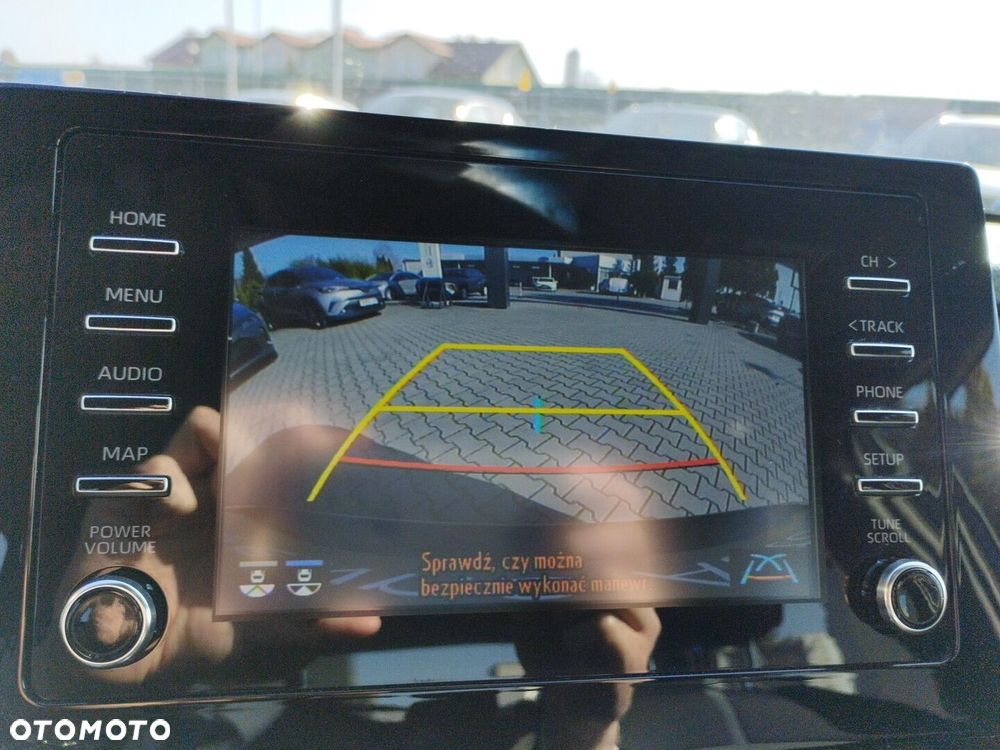 Toyota Camry 2.5 Hybrid Comfort CVT - 18