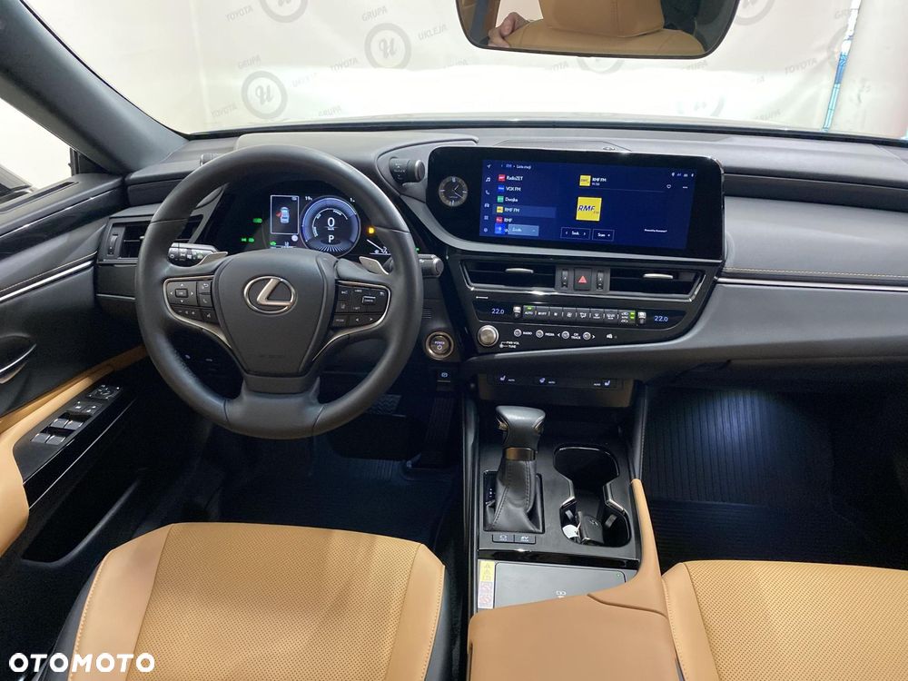 Lexus ES 300h Business Edition - 3