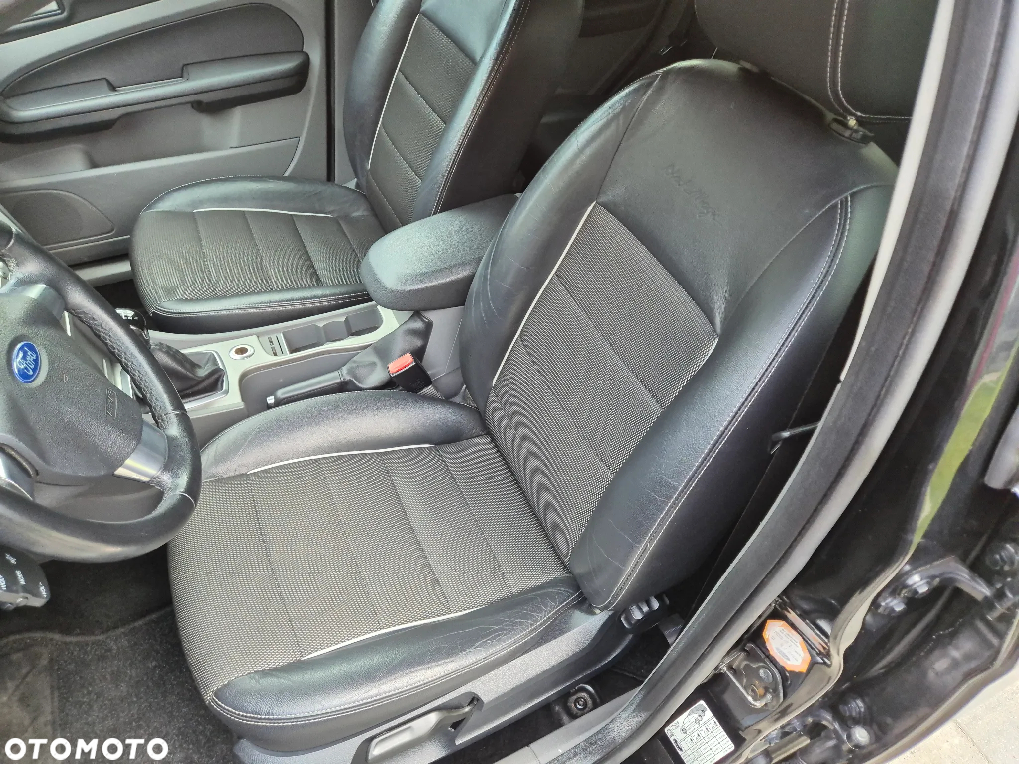 Ford Focus Turnier 1.6 Ti-VCT White Magic - 13