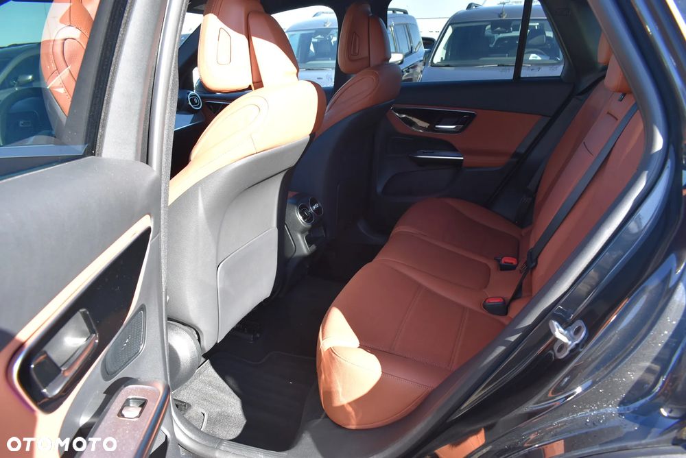 Mercedes-Benz GLC 300 de PHEV 4-Matic Avantgarde - 12