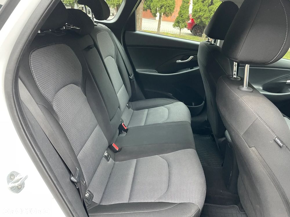 Hyundai i30 1.0 T-GDI Family - 25