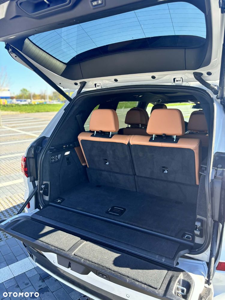 BMW X7 - 13