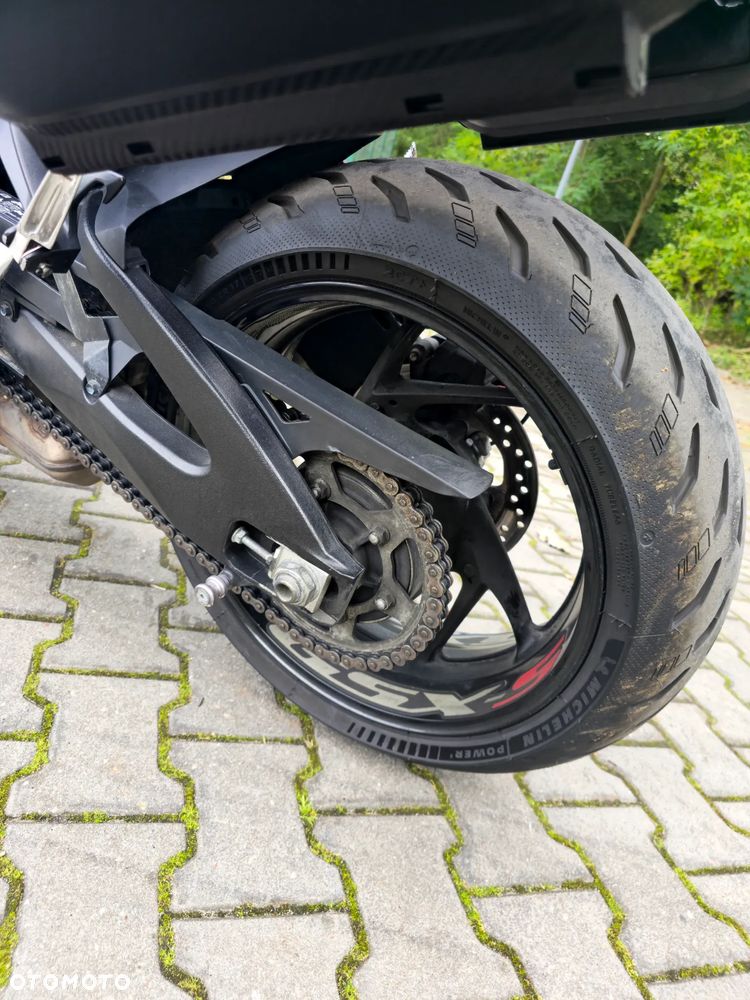 Suzuki GSX 1000 - 8