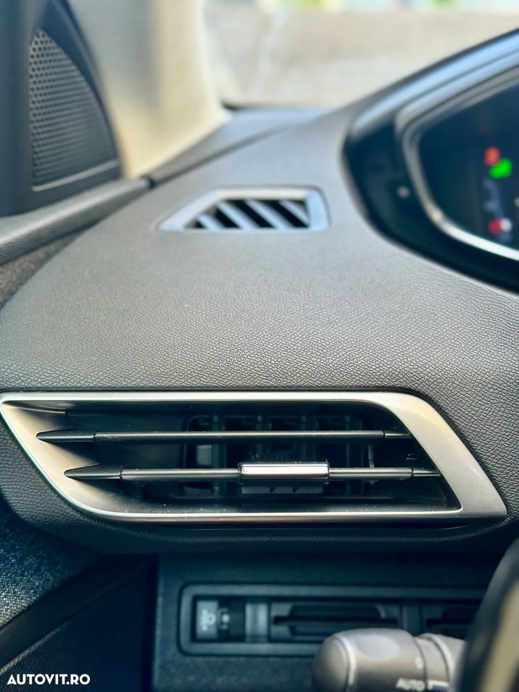 Peugeot 3008 - 24