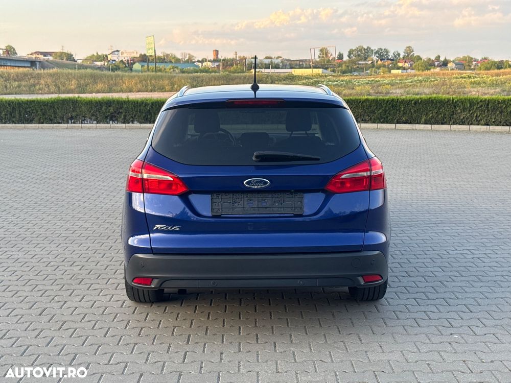 Ford Focus - 8