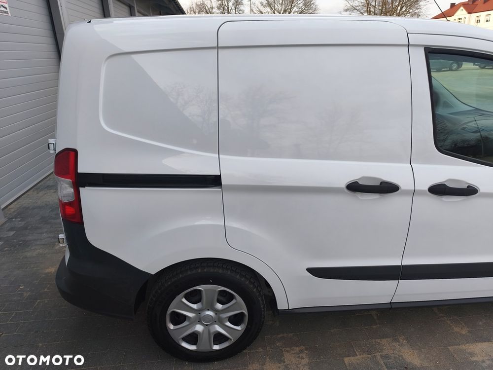 Ford Transit Courier - 9