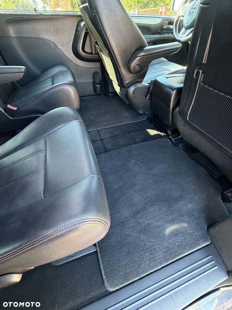 Dodge Grand Caravan 3.6 Express - 33