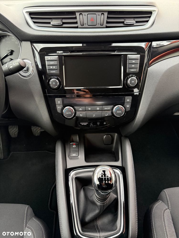 Nissan Qashqai 1.3 DIG-T N-CONNECTA - 15