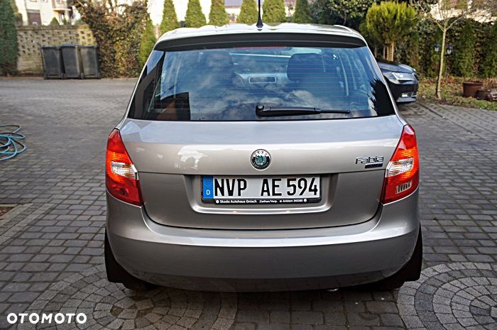 Skoda Fabia 1.2 HTP Ambiente - 24