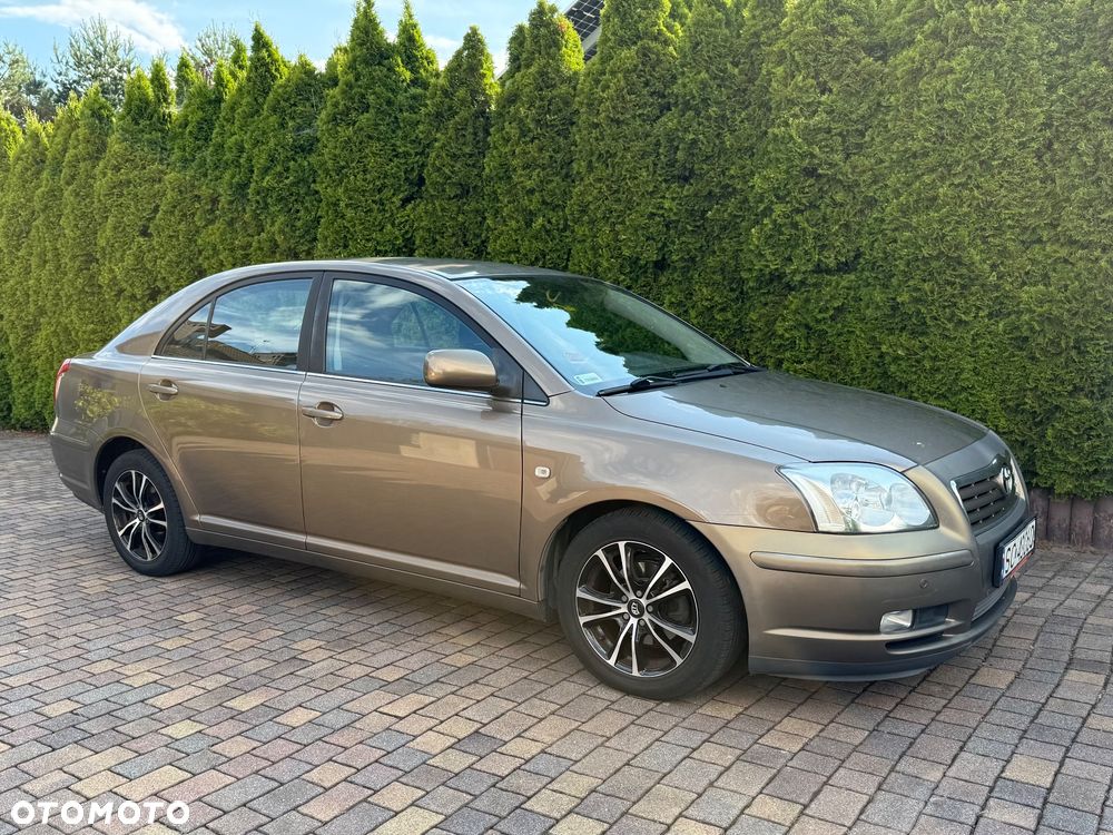 Toyota Avensis - 21
