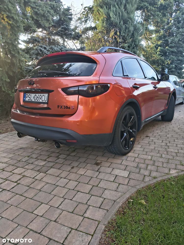 Infiniti FX FX30d S Premium - 4