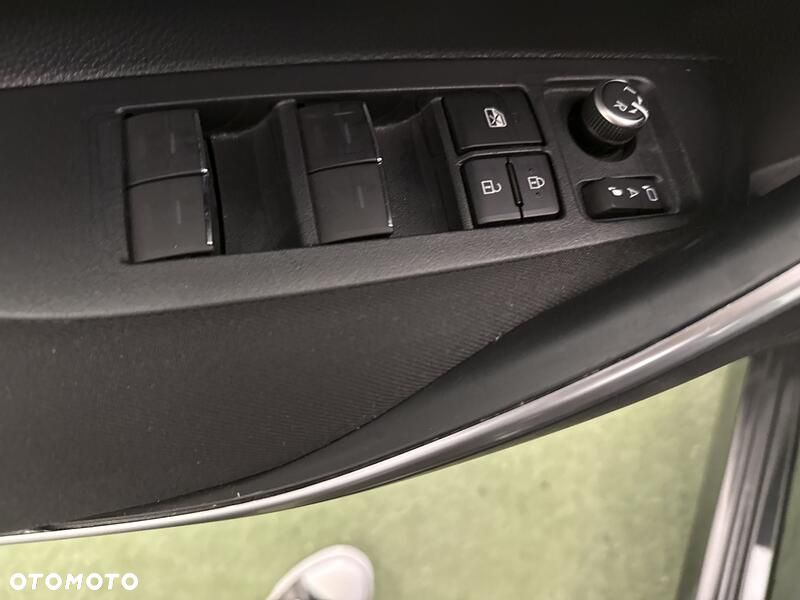Toyota Corolla 1.8 Hybrid GPF Comfort - 13