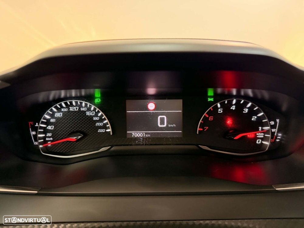 Peugeot 208 1.2 PureTech Active - 12