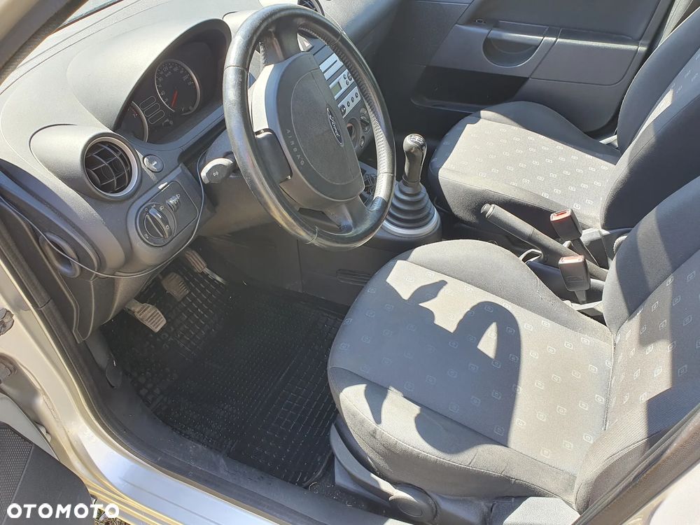 Ford Fiesta 1.3 - 12