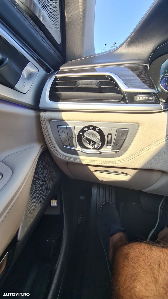 BMW Seria 7 740d xDrive - 23