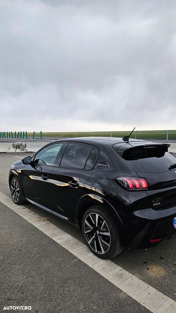 Peugeot 208 1.2 L PureTech STT EAT8 GT Line - 5