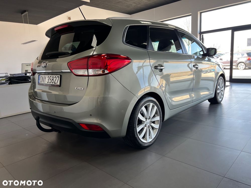 Kia Carens - 6