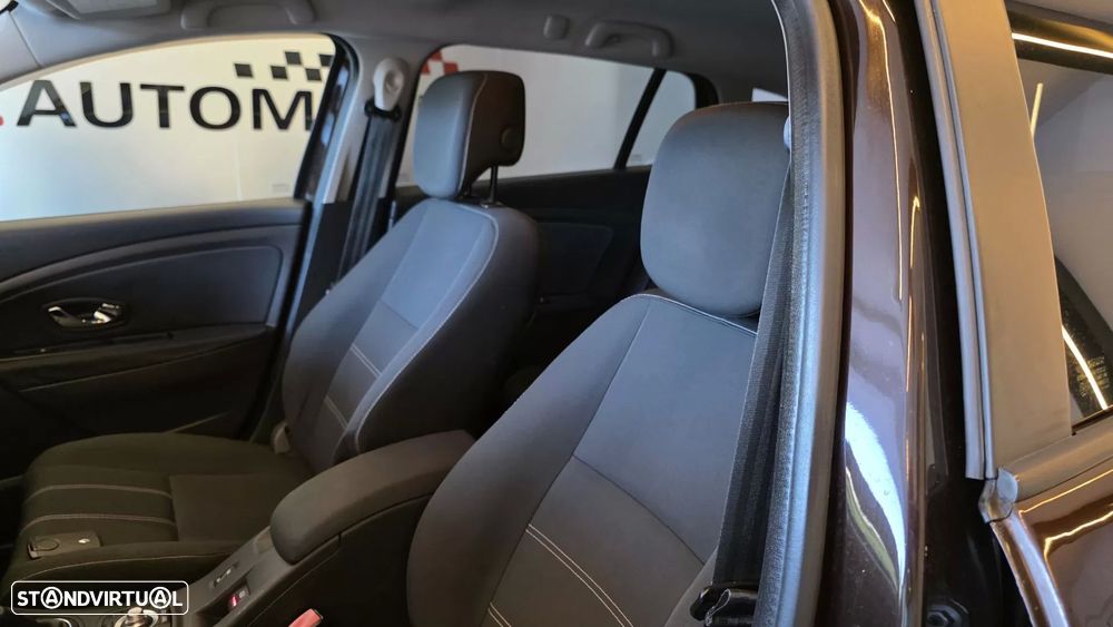 Renault Mégane Sport Tourer 1.5 dCi Dynamique S - 39