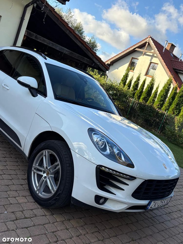 Porsche Macan Standard - 2